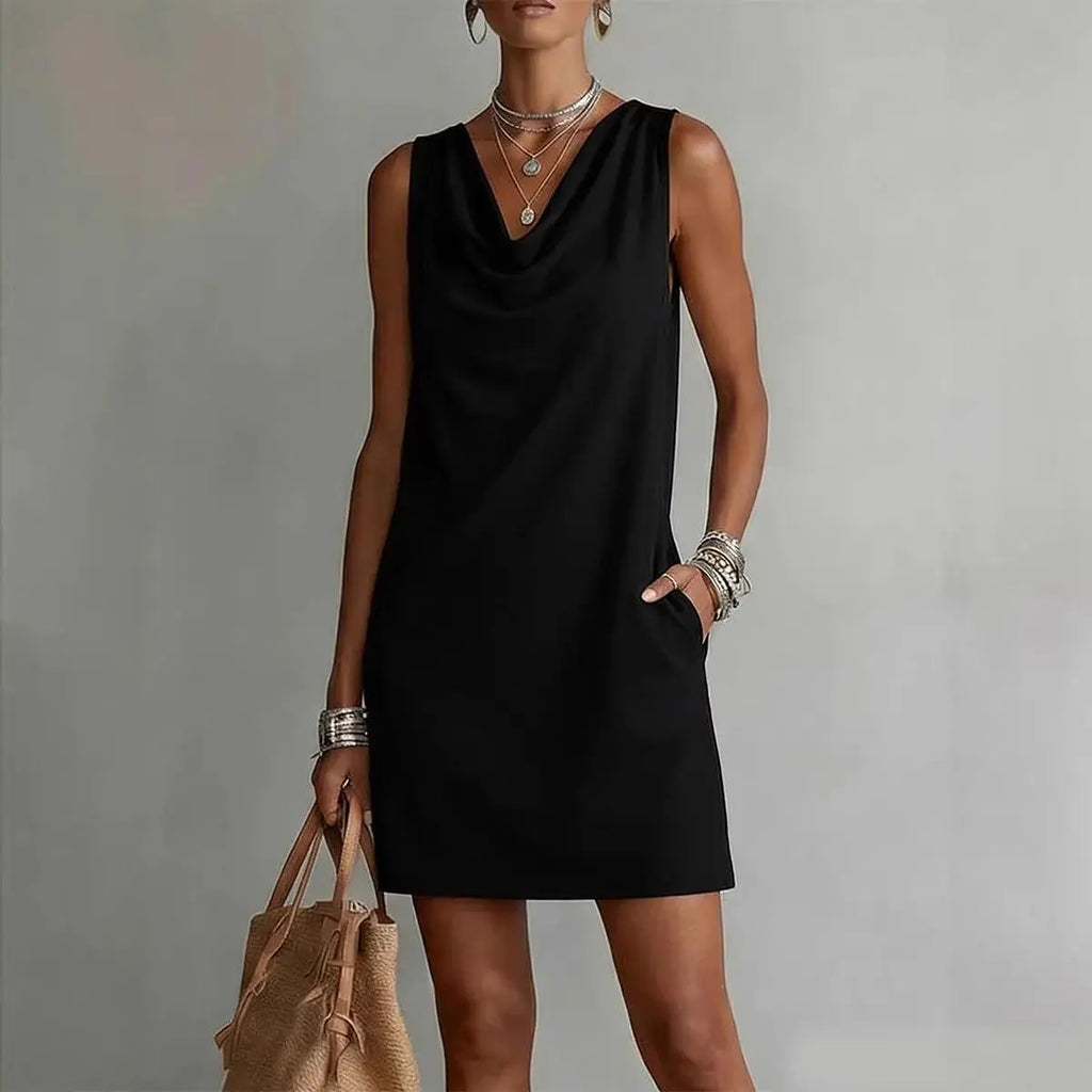 Robe noire sans manches col drapé pour femme, style élégant et décontracté, idéale pour toutes occasions