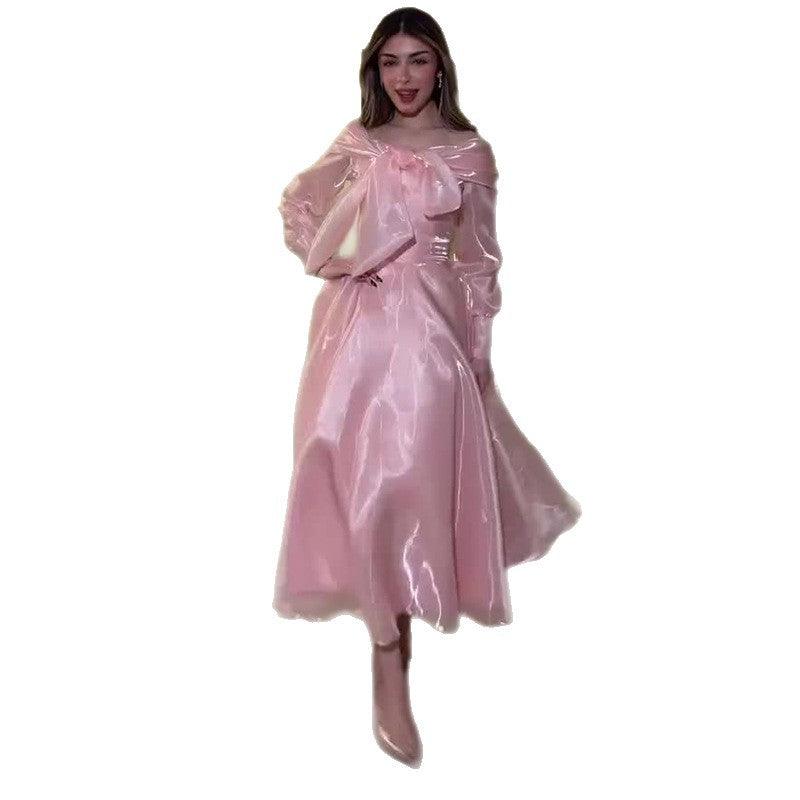 Robe rose pâle brillante à manches longues et nœud épaule, style féminin élégant