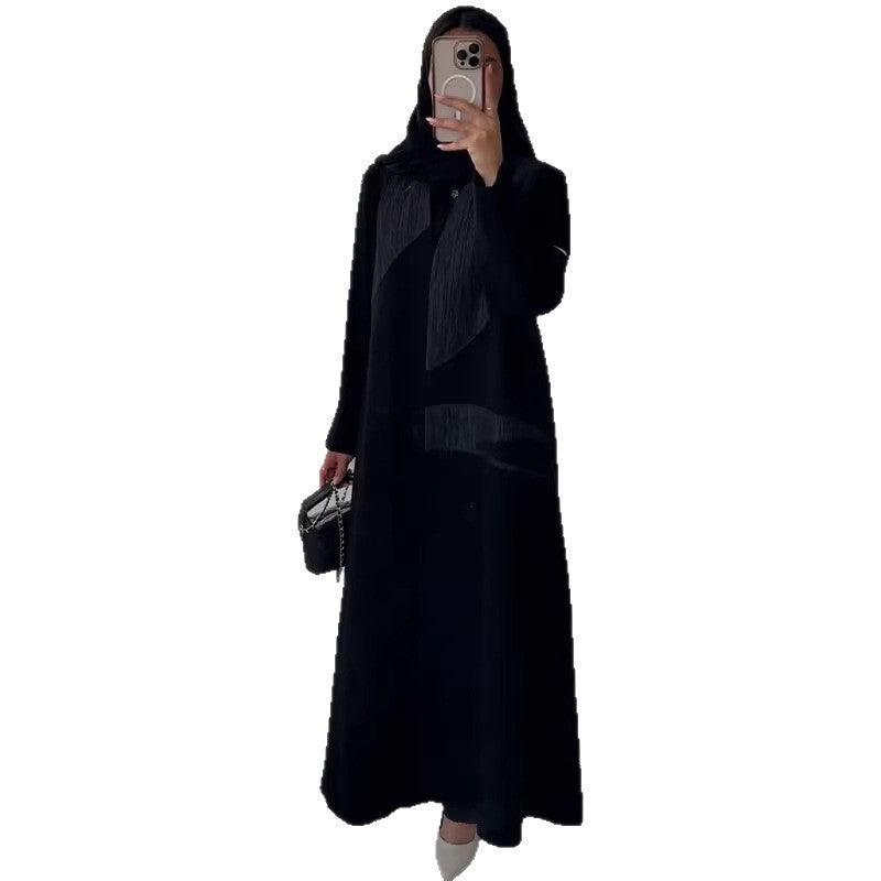Robe noire longue à plis, style élégant féminin, manches longues, tenue moderne