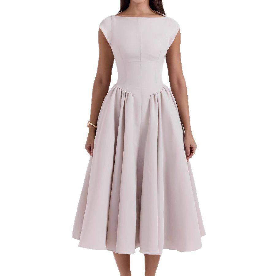 Robe féminine élégante rose pâle, manches courtes, taille cintrée, style vintage