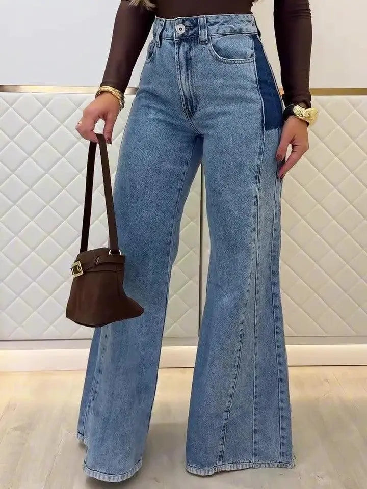 Jeans large taille haute bleu clair avec poches et sac marron, mode féminine tendance