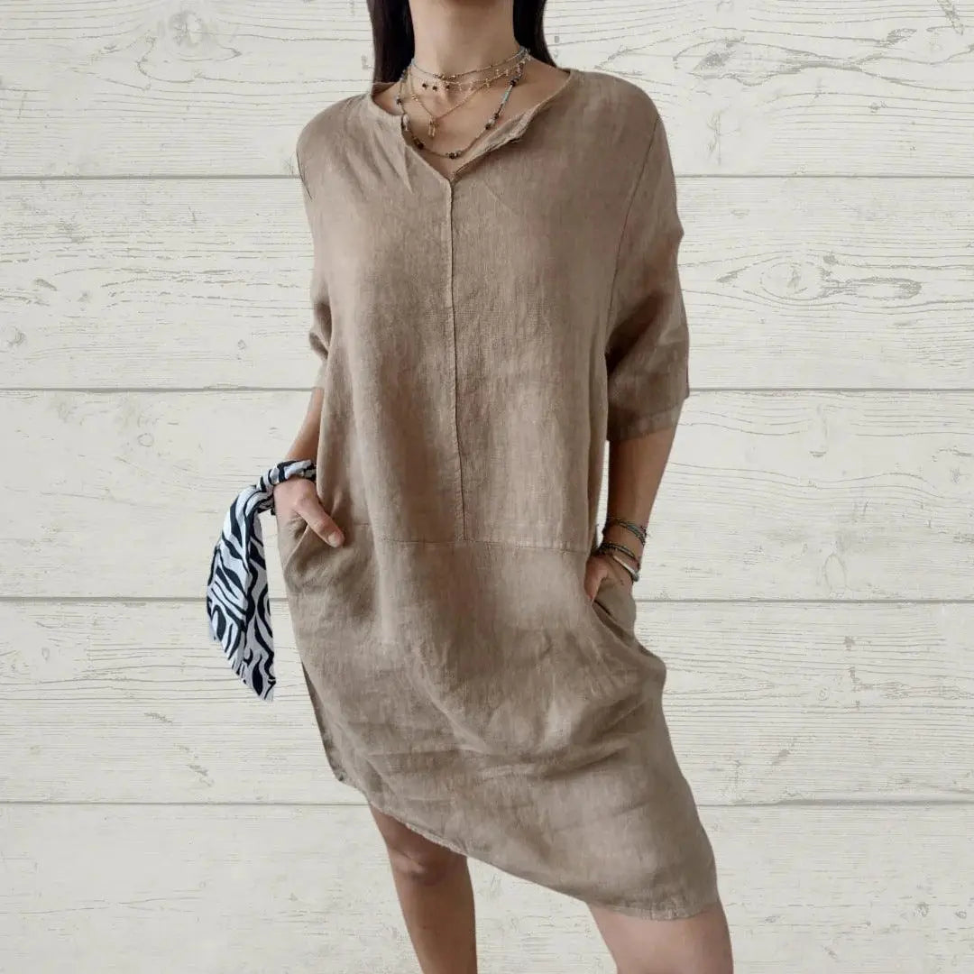 Robe bohème verte claire à broderies florales, manches courtes, taille élastiquée, style féminin élégant