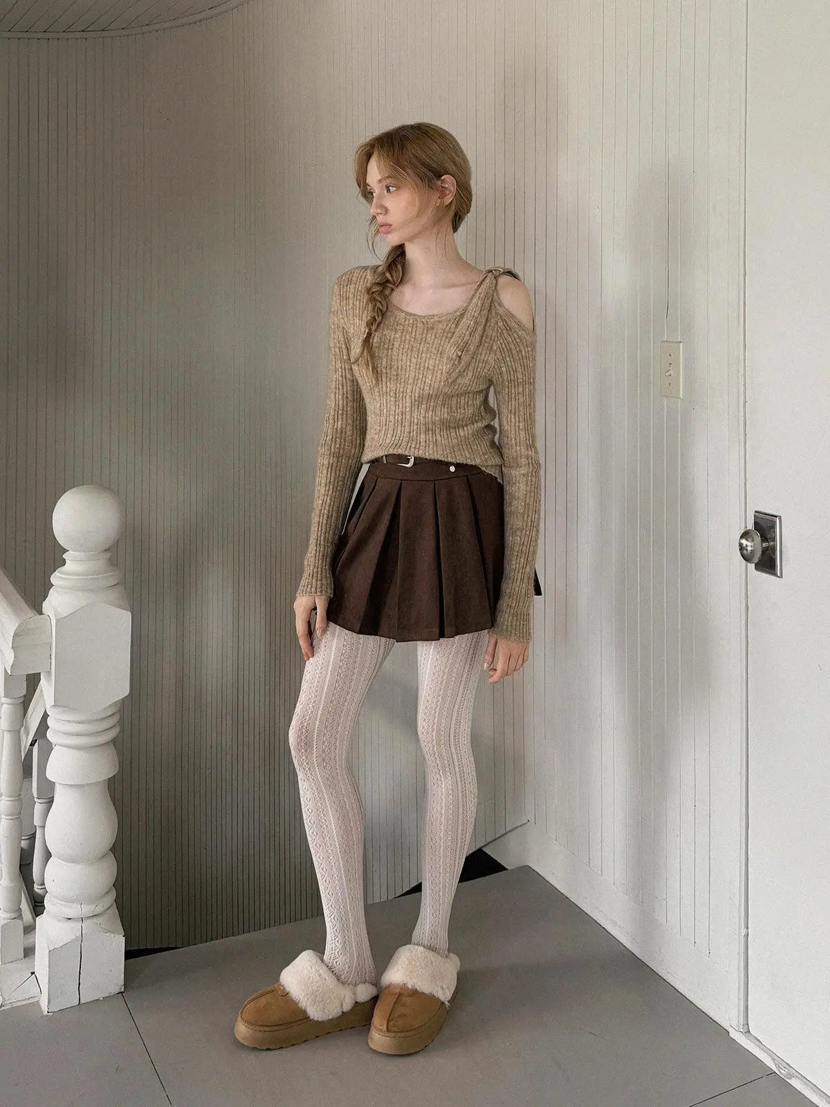 [TWEE] Bohe Shoulder Cut-Out Strap Knit Top-3