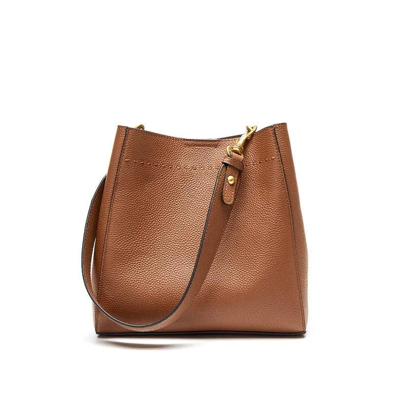 4ae56048-de40-44d1-8c24-8e0233f53c11 - elegance intemporel