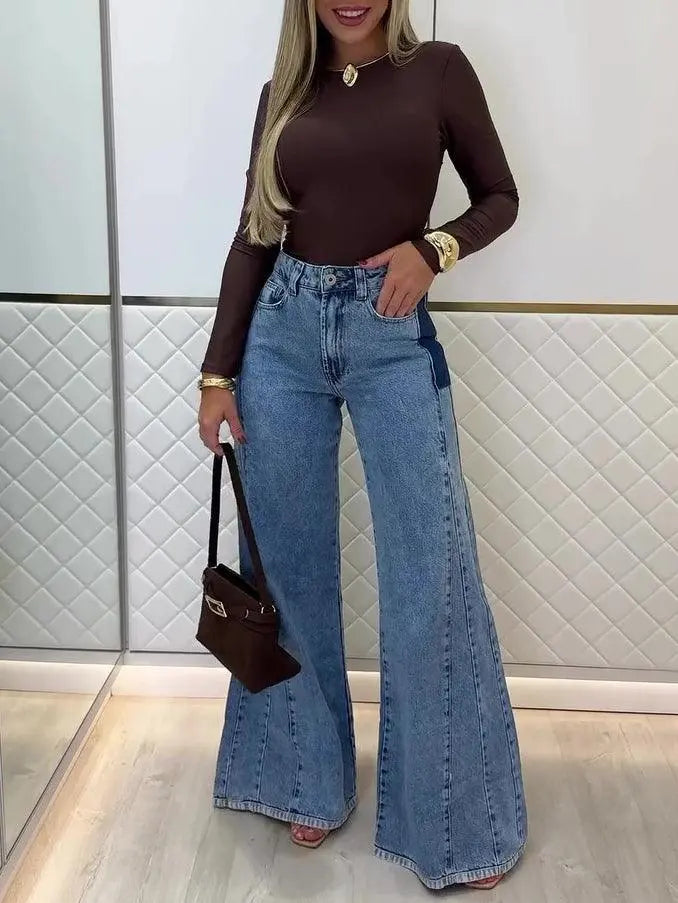 Jeans large bleu clair avec top marron, style mode féminine élégante pour toutes occasions