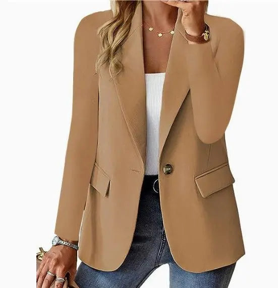 Blazer beige femme élégant, coupe ajustée, idéal pour look bureau ou décontracté