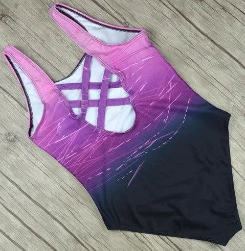 Maillot de bain une pièce violet et noir à découpes, style bohème pour plage ou piscine