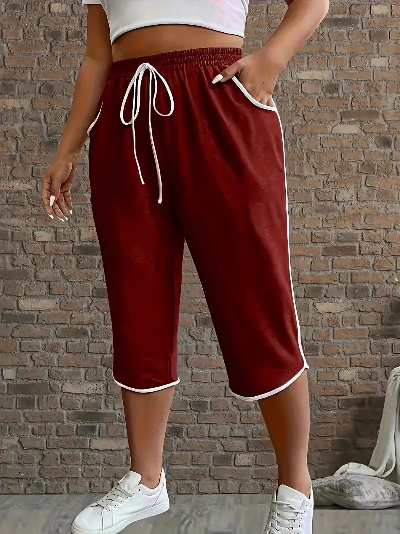 Pantalon capri bordeaux à cordon blanc, mode féminine décontractée