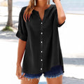 Blouse noire boutonnée femme, manches retroussées, style bohème plage